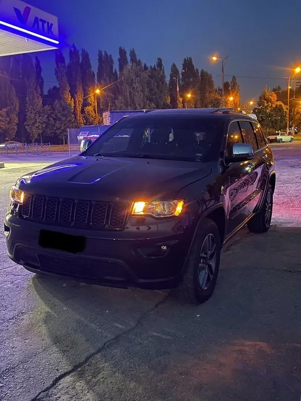 Jeep Grand Cherokee после кузовного ремонта в ESTET