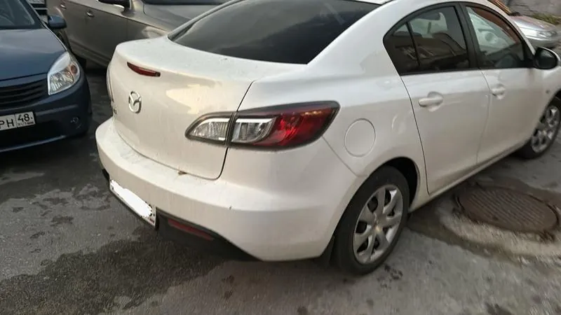 Mazda 3 после кузовного ремонта в ESTET