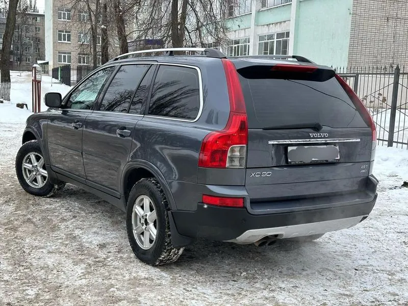 Volvo XC90 после кузовного ремонта в ESTET